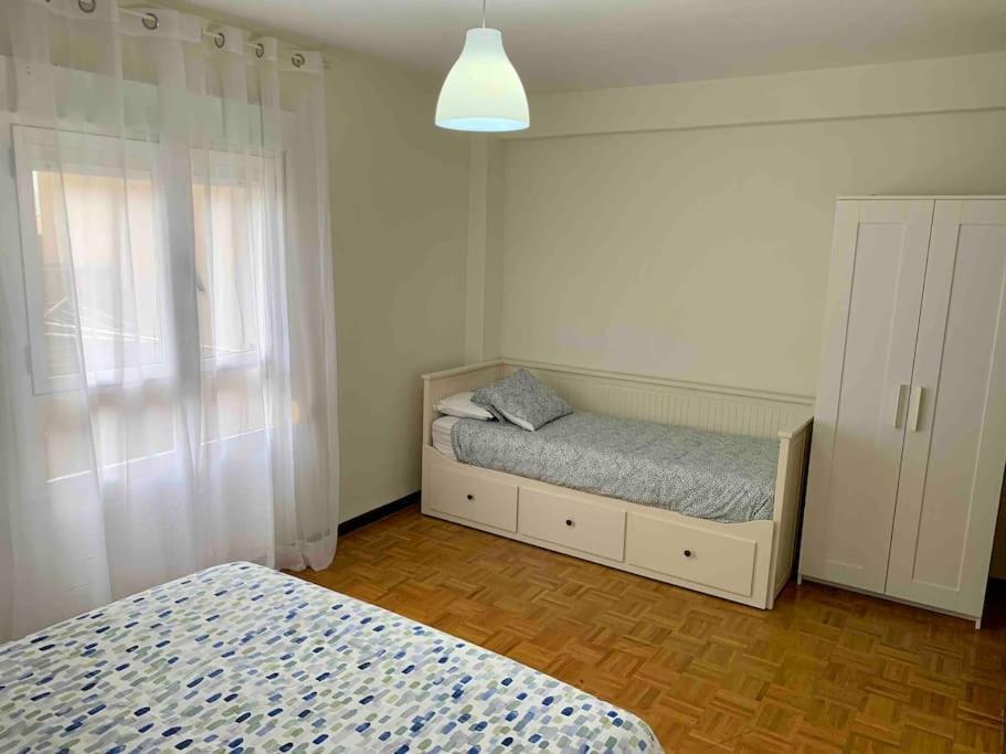 Apartamento Gijon Arena, Con Aparcamiento Exterior photo
